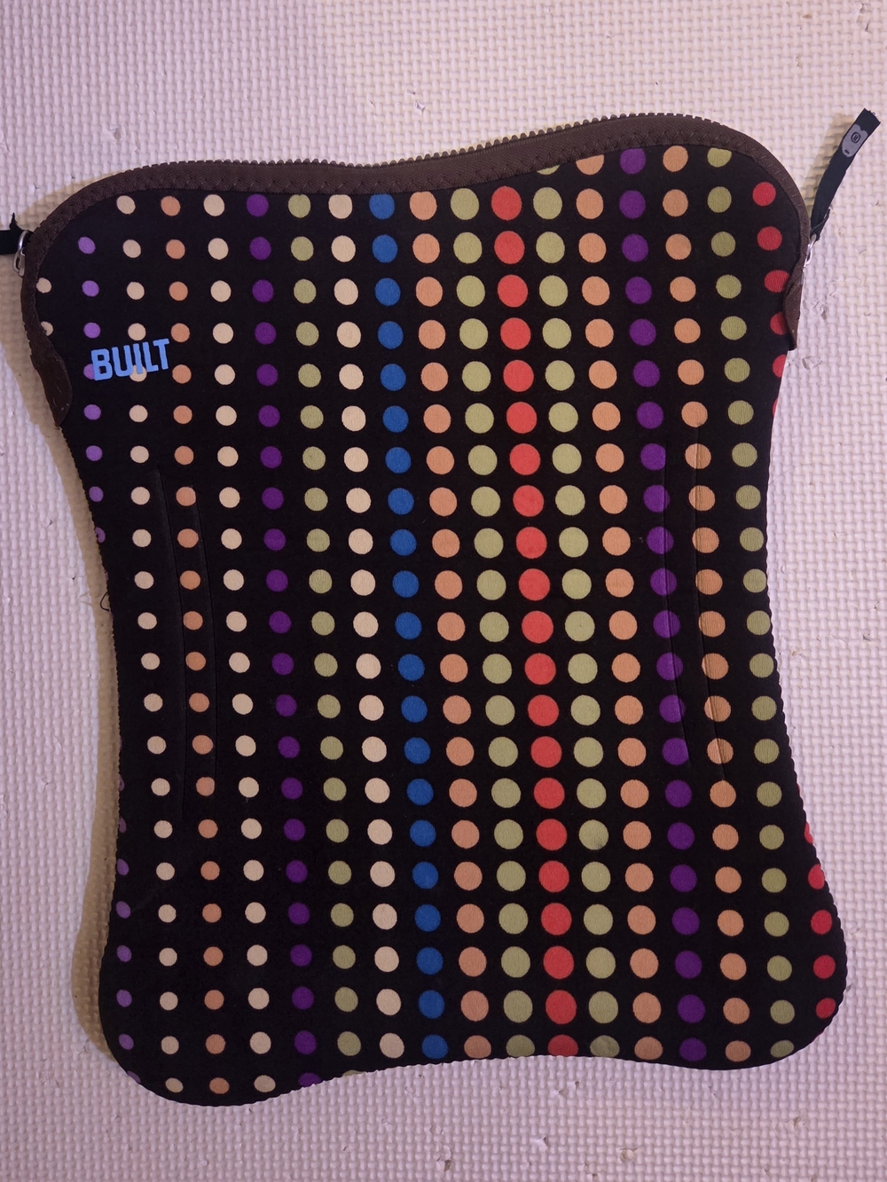 Built NY Portable Laptop Portfolio, Polka Dots, Fits devices 7-14"